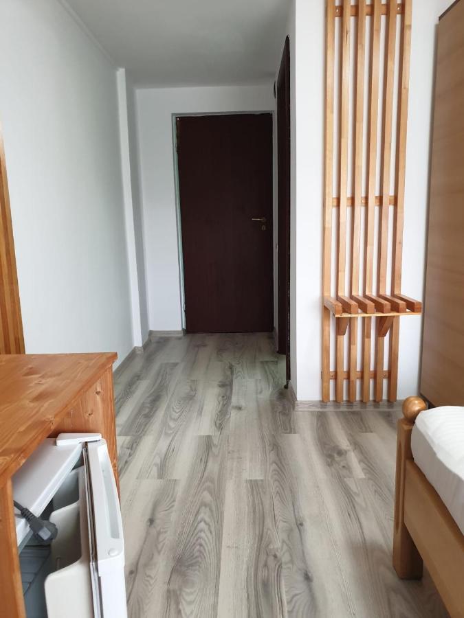 Motel Mesterul Manole คูร์ตา เด อาร์เจช ภายนอก รูปภาพ